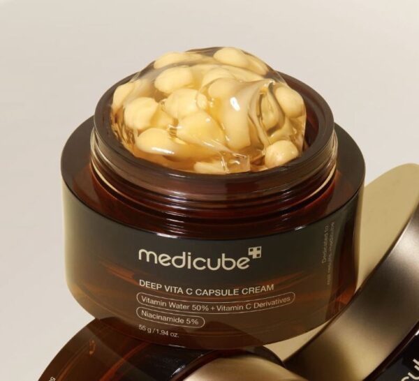 MEDICUBE Deep Vita C Capsule Cream - 55ml