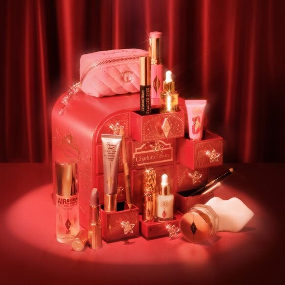 CHARLOTTE TILBURY
Charlotte's Hollywood Beauty Wonderland